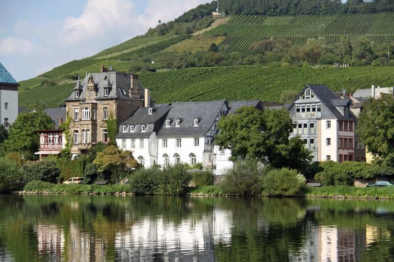 germany, traben, trarbach, traben-trarbach, moselle, mosel, landscape, picturesque, tourism, river, vineyard, outdoor, summer, peaceful, countryside, destination, vacation, europe, reflection, holiday, nature, travel, green travel, green river, green peace, germany, traben-trarbach, traben-trarbach, traben-trarbach, traben-trarbach, traben-trarbach