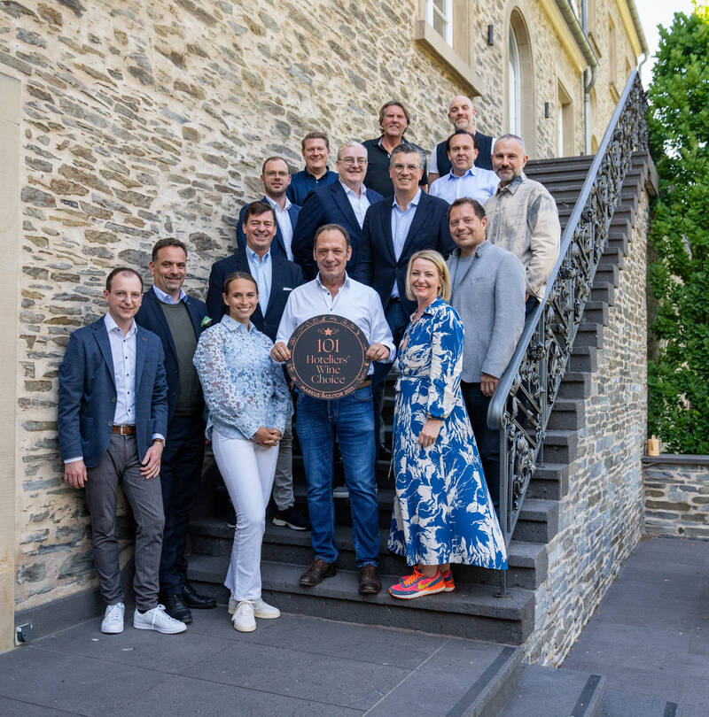 www.jetset-media.de/the-101-hoteliers-wine-choice-2025-auf-dem-weingut-markus-molitor
